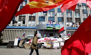 В Донбассе проходят сразу четыре "референдума"