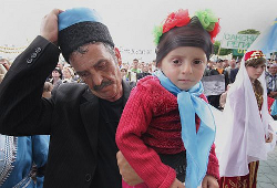 Крымские татары: Вечером в Крыму страшно выйти в город