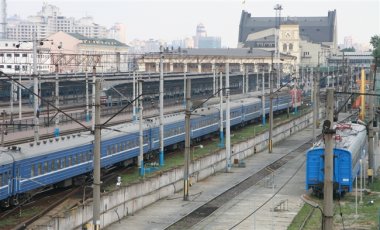 Движение грузовых поездов на Донецкой ж/д восстановлено