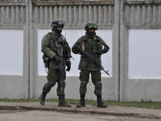 Террористы потребовали от сотрудников избиркома в Донецке выдать им бюллетени