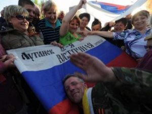 Террористы "убедительно просят" луганчан отказаться от мобильных телефонов