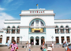 Железнодорожный вокзал Донецка эвакуирован из-за боев