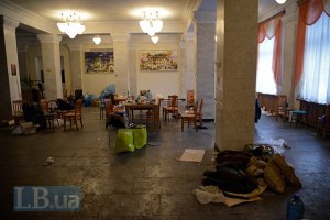 Кличко попросил "евромайдановцев" покинуть здание КГГА