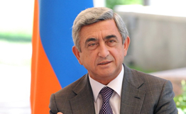 Президент Армении поздравил Порошенко с избранием на пост президента Украины
