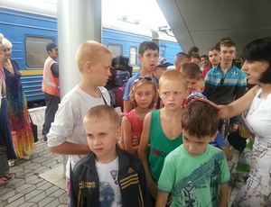    	 Эвакуированные из Славянска дети уже в «Артеке»