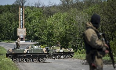 В Славянске боевики дважды за ночь обстреляли блокпосты АТО