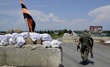 В Донецке террористы обустраивают новые блокпосты
