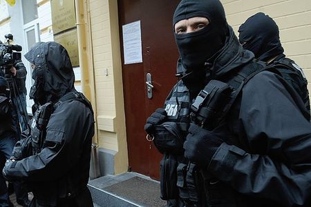 В Одессе сотрудники УБОПа задержали и выдворили из страны двух "воров в законе"
