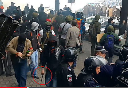 В ходе столкновений в Одессе погиб участник шествия «За единство Украины»,18+