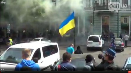 В Одессе продолжаются столкновения, очевидцы сообщают о трех погибших
