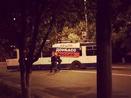 В Мариуполе в результате столкновений с сепаратистами погиб один человек, еще трое ранены В Мариуполе в результате столкновений с сепаратистами погиб один человек, еще трое ранены