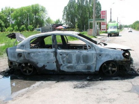 В Краматорске сожгли еще один автомобиль. Говорят о стрельбе