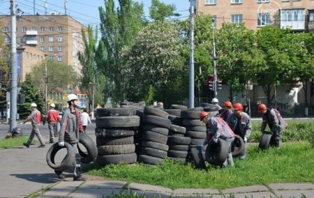Металлурги очистили Мариуполь от баррикад сепаратистов