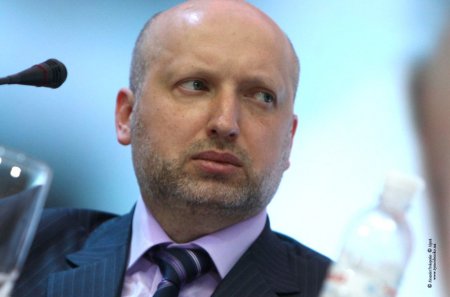 Украина обжаловала в суде газовое соглашение с Россией - А.Турчинов