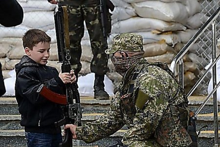 Под Славянском террористы обстреливали блокпост украинских военных из засады в детском саду, - Минобороны