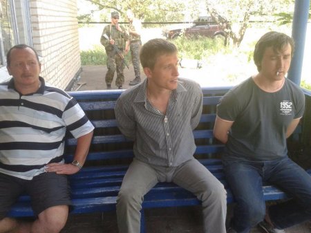 Задержанные журналисты LifeNews были награждены Путиным "за Крым"