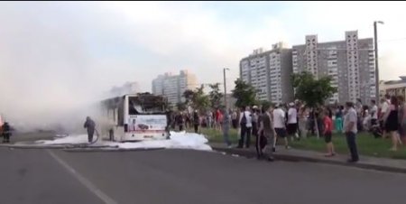 В результате взрыва автобуса в Киеве пострадали водитель и кондуктор, - ГосЧС