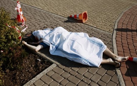 Возле ж/д вокзала в Донецке погибли два человека