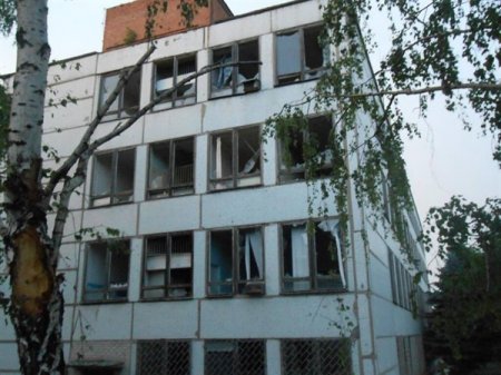 В Славянске террористы обстреляли жилой квартал микрорайона Артёма, что бы свалить на Нацгардию. Есть жертвы
