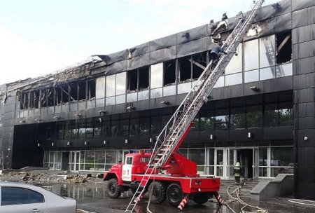Дворец спорта в Донецке серьезно пострадал от пожара