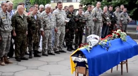 Бойцы батальона «Донбасс» прошли шествием по Запорожью и почтили память погибшего
