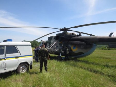 Террористы сбили над Славянском украинский вертолет