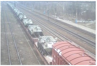 Очевидцы: Через Горловку на Донецк идет состав с танками