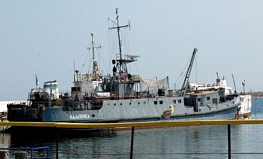 Из Крыма вывели еще три судна ВМС Украины