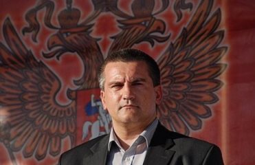 Аксенов собрался отобрать имущество Коломойского в Крыму