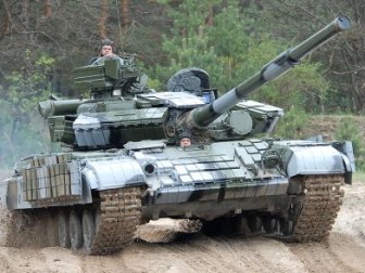 Блокпосты вокруг Славянска и Краматорска укрепили украинскими танками