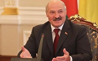 Лукашенко хочет строить с Украиной БТРы