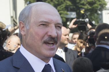 Лукашенко: Боевиков, которые воют против украинцев, нужно уничтожать