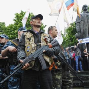 В Снежном боевики "ДНР" захватили Пенсионный фонд