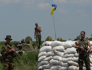    	 Украинские военные установили шесть блокпостов вокруг Донецка