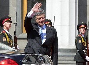 Порошенко потратил на инаугурацию в 12 раз меньше Ющенко и сам оплатил банкет