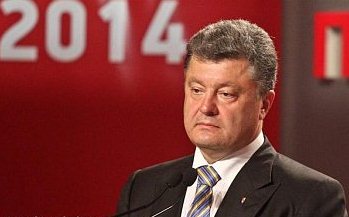 Порошенко созывает СНБО и обещает ответить боевикам за Луганск