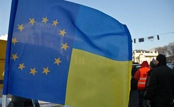 Украинцы поддерживают вступление страны в ЕС и НАТО - опрос