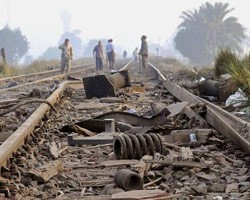 Возле Луганска взорваны железнодорожные пути