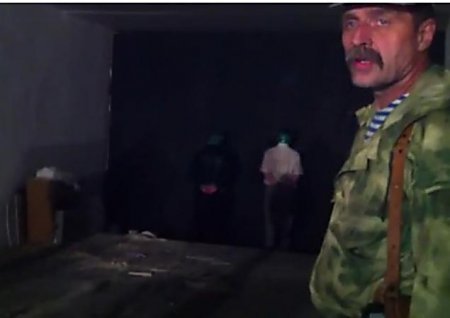 Эксперты выяснили, что ролик с расстрелом пленных террористом «Бесом» был постановочным (видео)