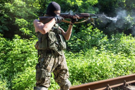 Террористы под Семеновкой обстреляли колонну украинских военнослужащих