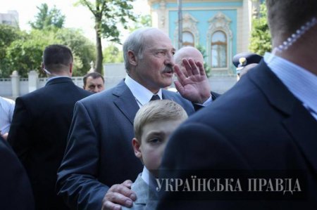Лукашенко взял с собой в Киев сына Колю