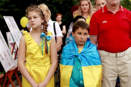 В Первомайске открыли сквер памяти «Небесной сотни», заложенный местными жителями