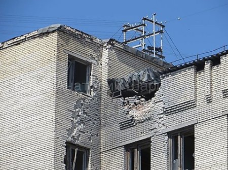 В Славянске террористы ведут обстрел по позициям силовиков и по жилым кварталам, ранены трое военных, - Тымчук