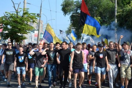 Ультрас провели марш единства в Черкассах