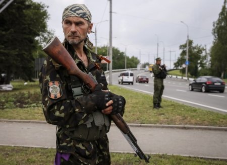На Луганщину прибыли две сотни вооруженных диверсантов из Краснодара и Казахстана