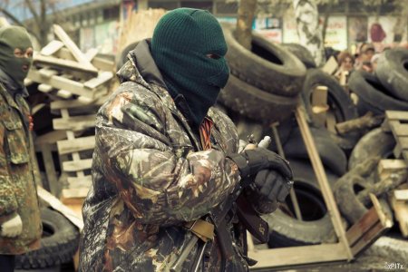 Луганские террористы готовы сдать автоматы, под бомбовые удары не пойдут, — источник