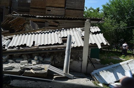 Боевики на Донбассе обстреляли из установок «Град» город Доброполье – есть жертвы 18+