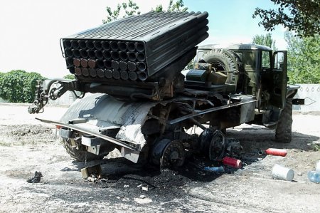 Боевики на Донбассе обстреляли из установок «Град» город Доброполье – есть жертвы 18+