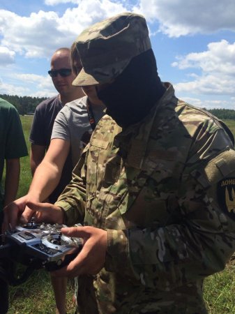 Батальон "Донбасс" закупил шесть беспилотников, чтобы вести разведку на границах