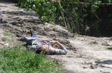    	 В Луганске террористы расстреляли водителя, не пожелавшего остановиться на их блокпосту   